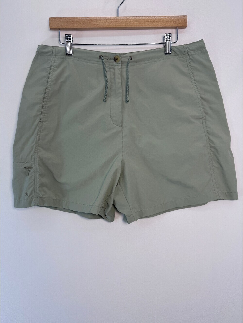 Woolrich Womens Nylon Hiking Shorts Sage Green Outdoor Gorpcore Size Medium